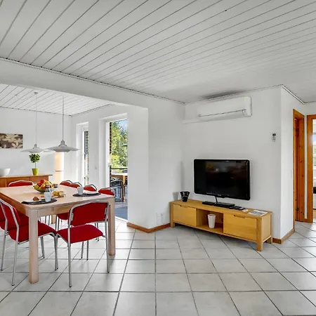 Pet Friendly In With Sauna Holiday home *